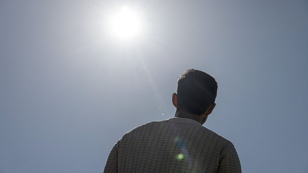 Raus in die Sonne gehen, ist für die meisten Menschen etwas vollkommen Normales. Für mich war es lange mit Schmerzen verbunden. Foto: NeueOZ Fotografie