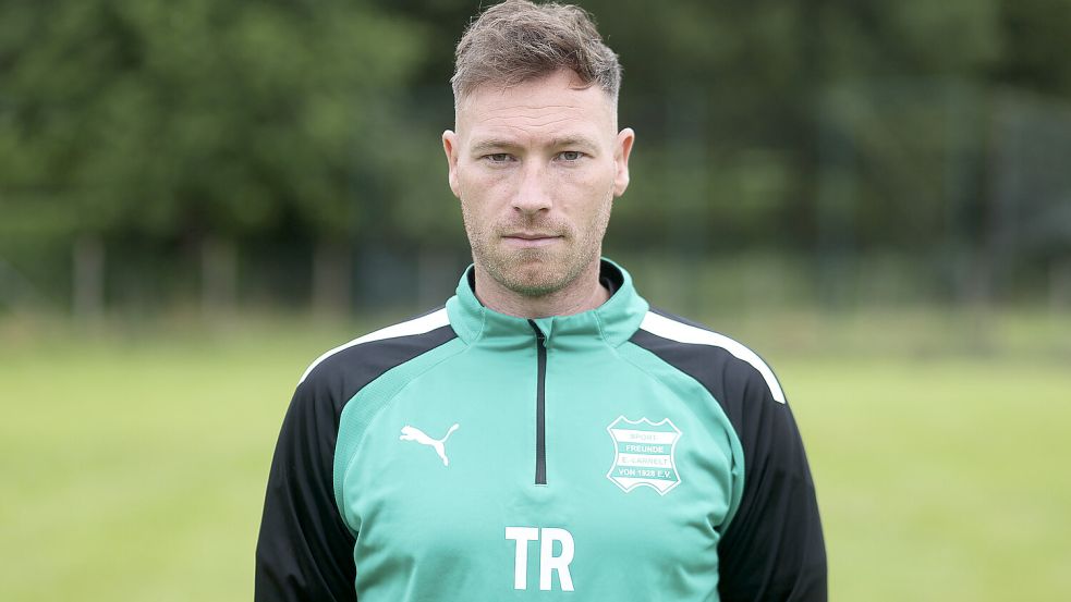 Der neue Larrelter Chefcoach Patrick Bygus freute sich über den zweiten 4:0-Erfolg in Serie. Foto: Doden