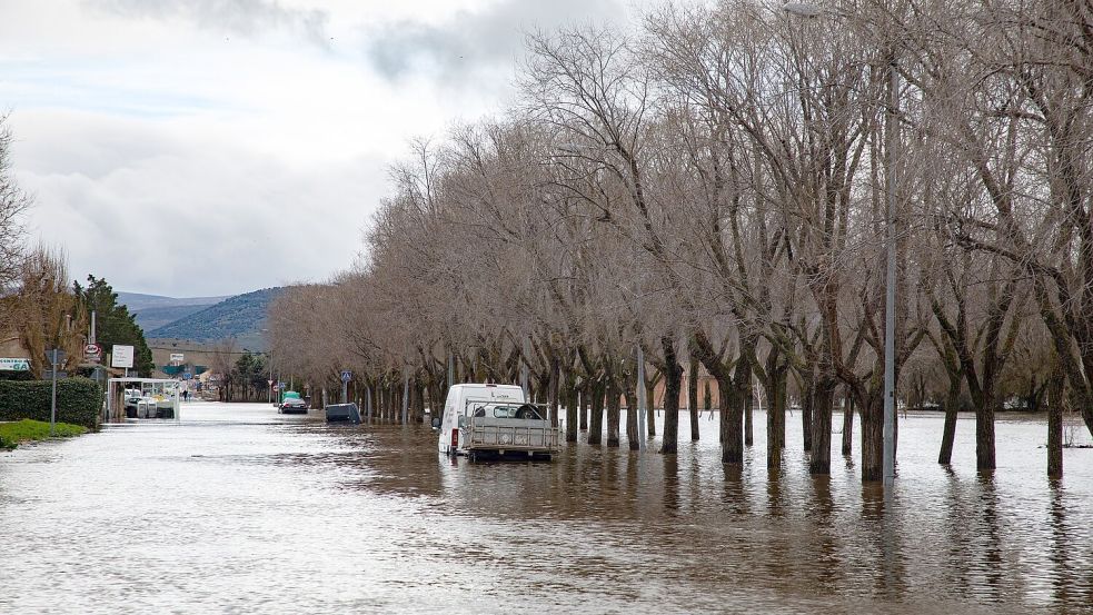 Wissenschaftler des Potsdam-Instituts für Klimafolgenforschung (PIK) haben Überschwemmungen in Europa, wie hier in Spanien, untersucht. (Archivbild) Foto: Rafael Bastante/EUROPA PRESS/dpa
