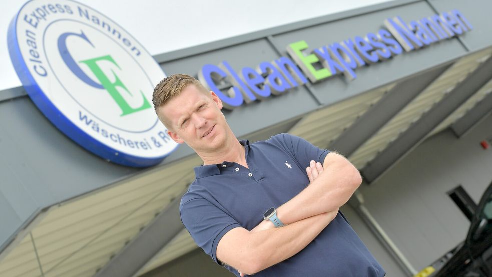 Thilko Nannen leitet die Wäscherei Clean Express Nannen zusammen mit seinem Vater Nanne. Foto: Klaus Ortgies