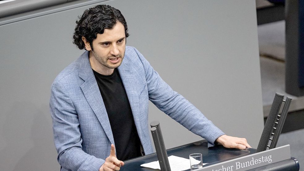 Hakan Demir (SPD) sagt: Deutschland muss sein Versprechen einlösen. (Archivbild) Foto: Fabian Sommer/dpa
