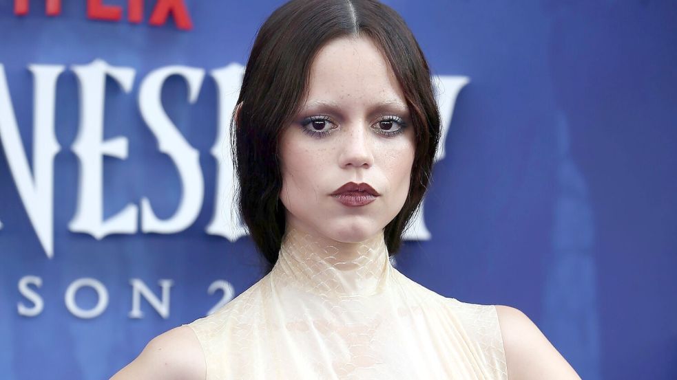 Hauptdarstellerin Jenna Ortega bei der Weltpremiere von der 2. Staffel von „Wednesday“ im Juli in London. Foto: Fred Duval/SOPA Images via ZUMA Press Wire/dpa