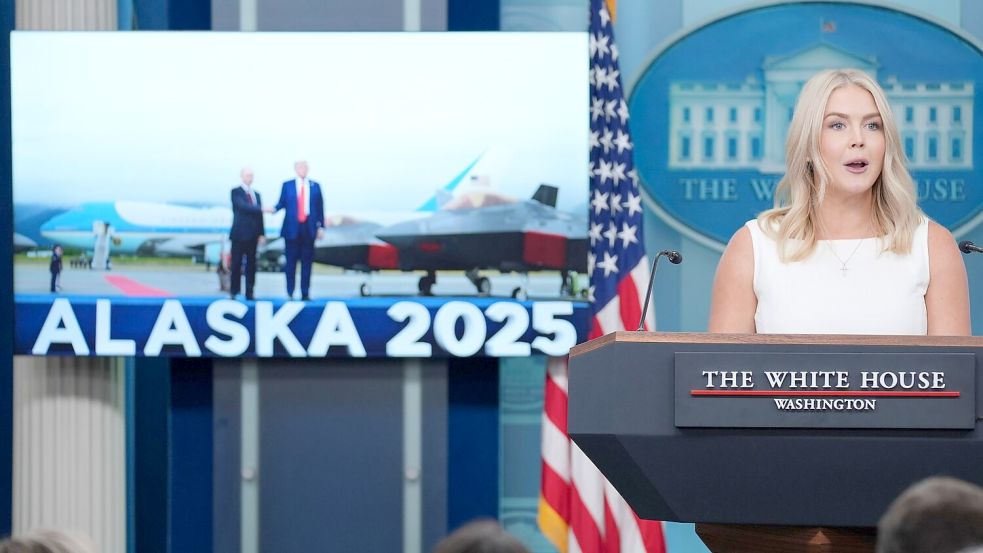Trumps Sprecherin bekräftigte, dass Putin einem Treffen mit Selenskyj zugestimmt habe. Foto: Evan Vucci/AP/dpa