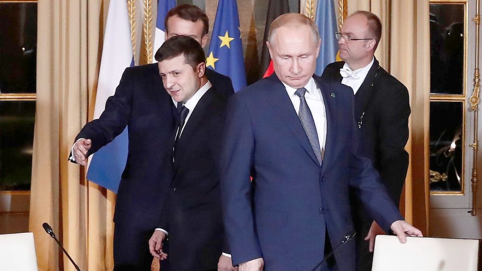 Da war Selenskyj noch hoffnungsvoll: 2019 bei einer Begegnung mit Putin in Paris. (Archivbild) Foto: Ian Langsdon/EPA Pool/AP/dpa