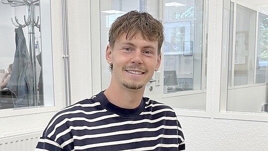 Nick Stepantsev sprach in bester Stimmung über seinen Start in Ostfriesland. Foto: Herzog