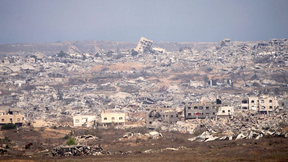 Der Gazastreifen ist mittlerweile in weiten Teilen zerstört. (Archivbild) Foto: Ariel Schalit/AP/dpa