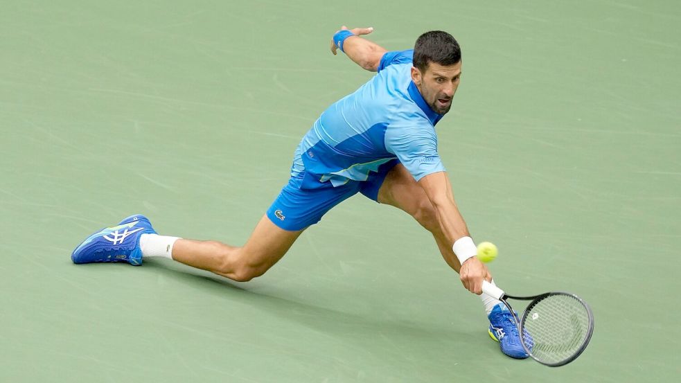 Novak Djokovic läuft dem ersehnten 25. Grand-Slam-Titel hinterher. Foto: Mary Altaffer/AP/dpa