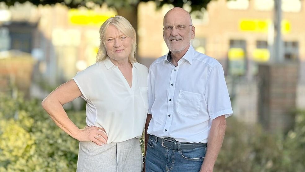 Die Vorstandsvorsitzende Doris Ulfers-Brandt und ihr Stellvertreter Hermann Koenen führen nun den Trägerverein der VHS Leer. Foto: VHS Leer