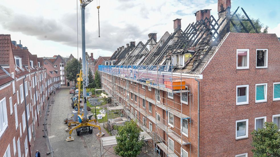 Mehrere Menschen verloren bei dem Brand in Emden ihr Zuhause. Foto: Klaus Ortgies