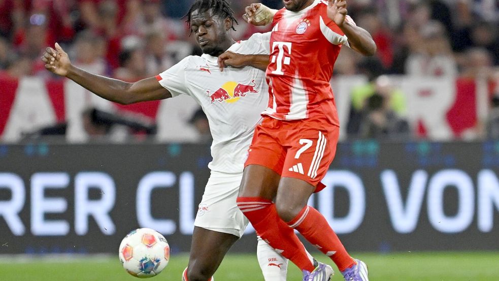 Serge Gnabry (r) war ein Aktivposten und an mehreren Bayern-Toren beteiligt. Foto: Sven Hoppe/dpa