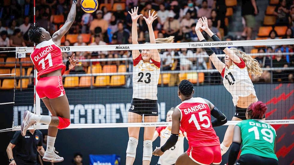 Im Block hatte das deutsche Team zunächst Probleme. Foto: ---/Deutscher Volleyball-Verband /dpa