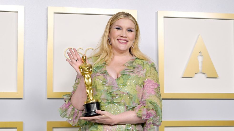 Emerald Fennell, Schauspielerin und Regisseurin, holte 2021 den Oscar für das beste Original-Drehbuch für ihren Rachethriller „Promising Young Woman“, in dem auch Wagner-Musik vorkommt. (Archivbild) Foto: Chris Pizzello/Pool AP/dpa