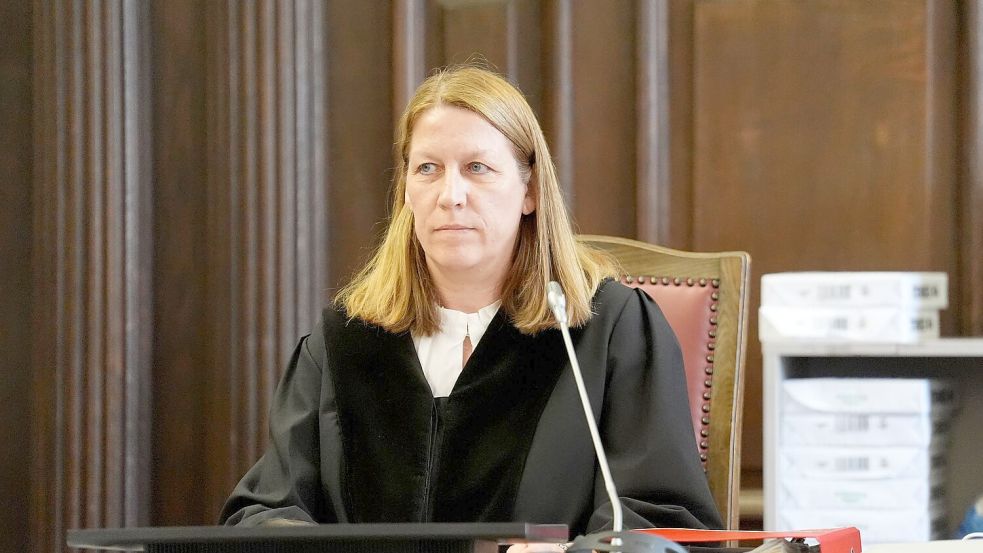 Die Vorsitzende Richterin Isabel Hildebrandt duldet keinen Applaus der Zuhörer im Gerichtssaal. (Archivbild) Foto: Marcus Brandt/dpa-Pool/dpa