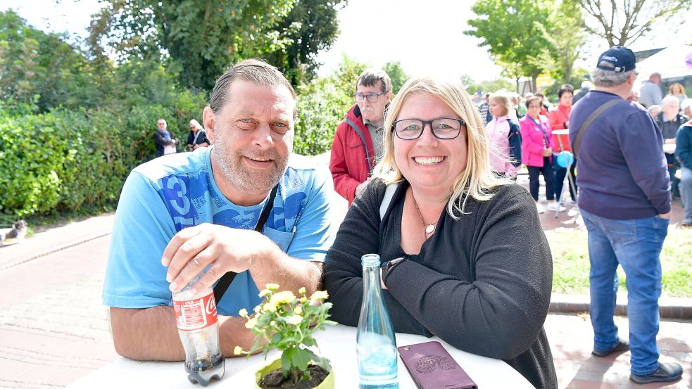 Zahlreiche Besucherinnen und Besucher kamen zum Mühlenfest nach Greetsiel. Foto: Heinz Wagenaar