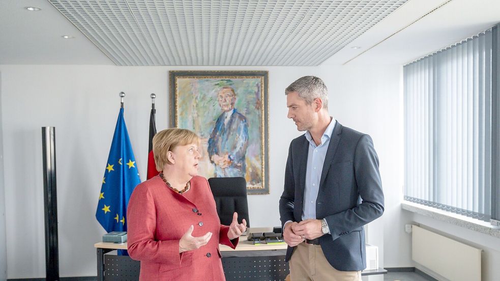 Zehn Jahre nach ihrem legendären Satz zieht Merkel Bilanz. Foto: Thomas Ernst/NDR/dpa