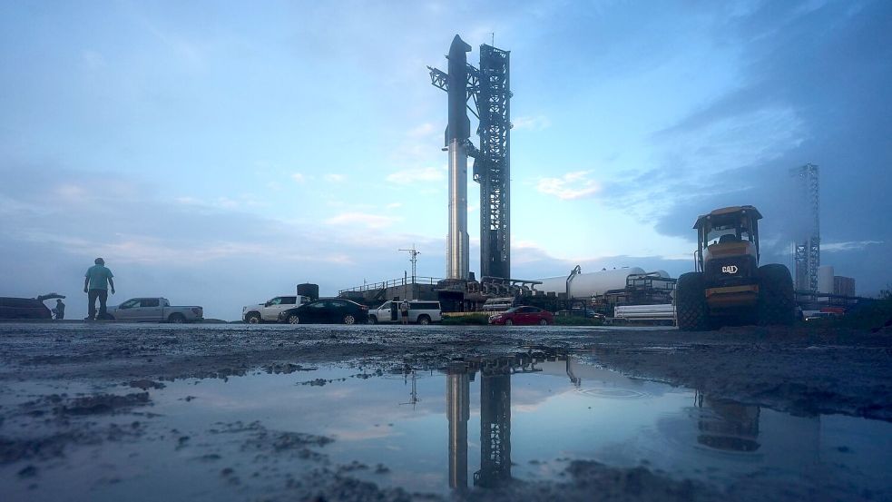 Das Starship wird für einen Testflug in Texas vorbereitet. Foto: Eric Gay/AP/dpa
