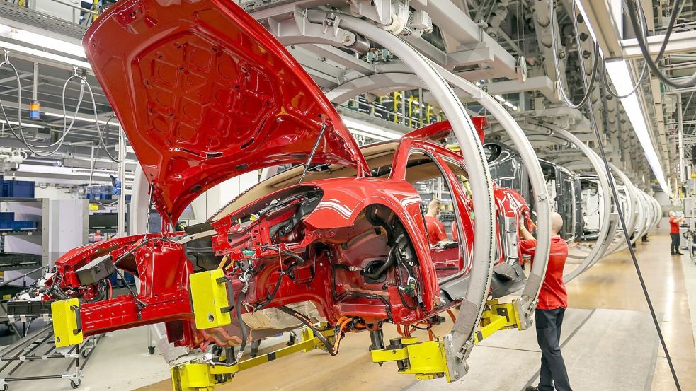 In der Autoindustrie sind die Gewinne stark gesunken. (Archivbild) Foto: Jan Woitas/dpa-Zentralbild/dpa