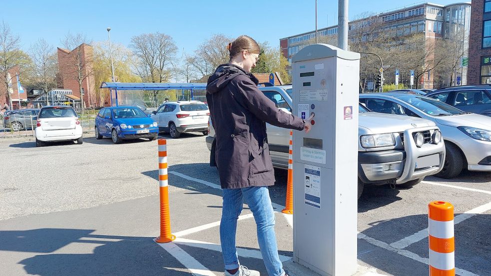 Parken kann man hier am 27. August erst einmal nicht: der Parkplatz an der Pottgießerstraße in Emden. Foto: Hanssen/Archiv