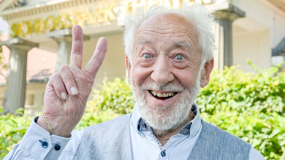 Will an seinem 90. Geburtstag auf der Bühne stehen: Dieter Hallervorden. Foto: Jens Kalaene/dpa
