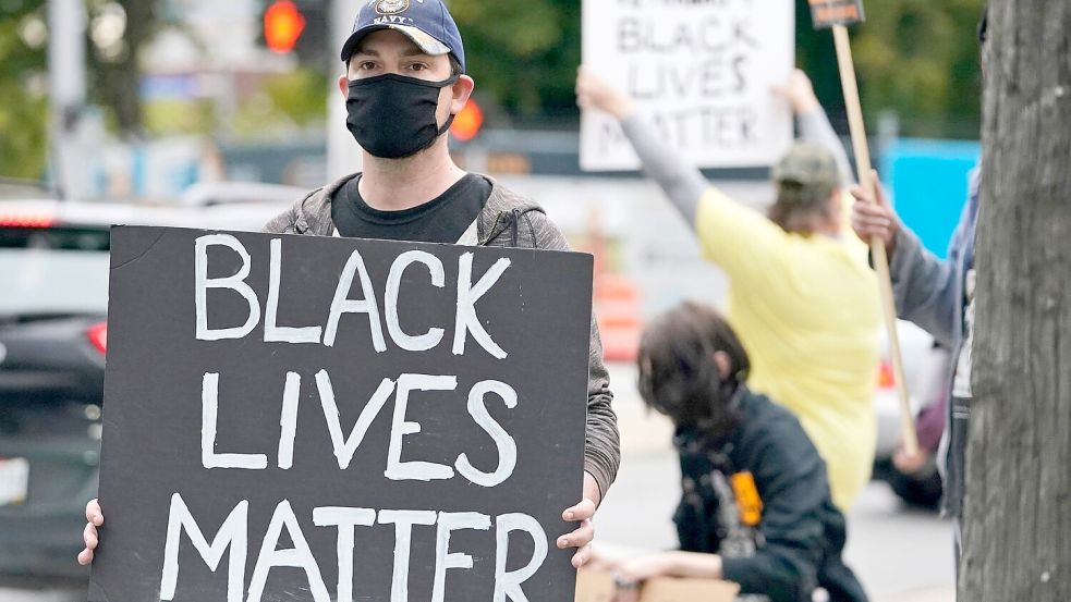 Mit der „Black Lives Matter“-Bewegung bekam „woke“ mehr Aufmerksamkeit. (Archivbild) Foto: Tony Dejak/AP/dpa