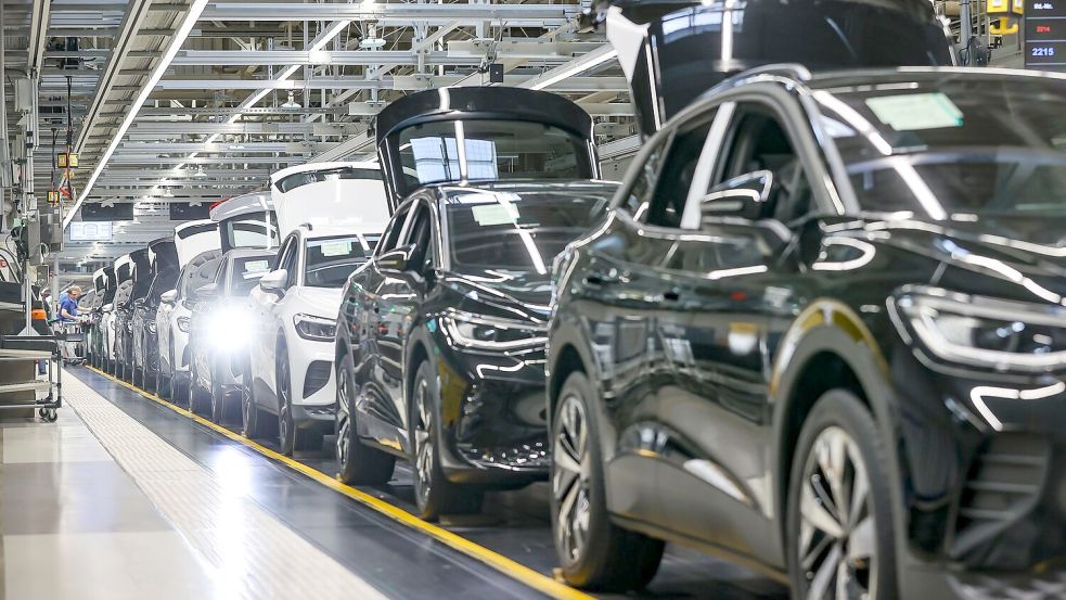 Deutschlands Autobranche steht unter Druck - etwa beim Wandel zur E-Mobilität. (Archivbild Foto: Jan Woitas/dpa