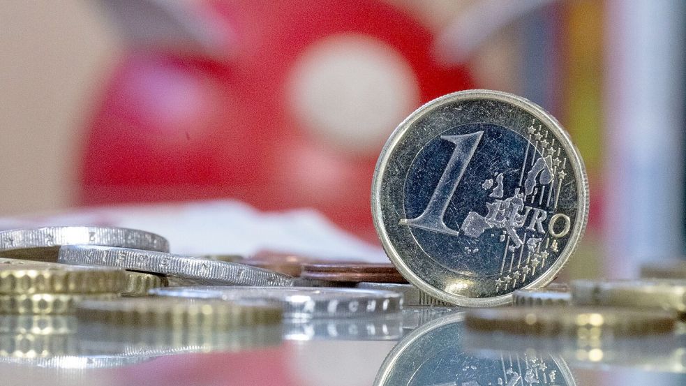 Schon in der Schulzeit zeigen sich Unterschiede im Finanzwissen von Mädchen und Jungen. (Symbolbild) Foto: Hendrik Schmidt/dpa
