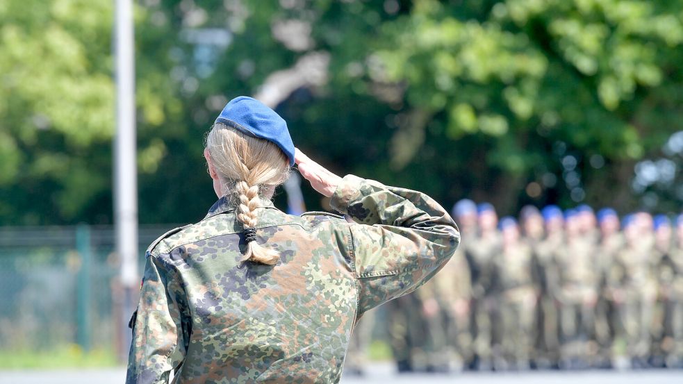 Die Zeiten haben sich geändert. Zeit für neue Vokabeln in der Militärsprache. Foto: Klaus Ortgies