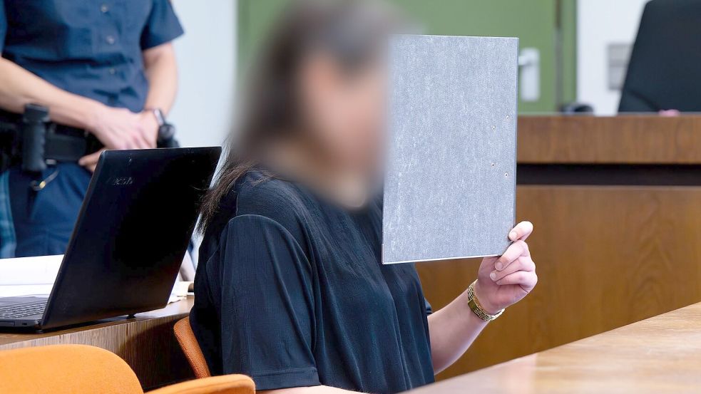 Die junge Frau legte ein Geständnis ab. Foto: Sven Hoppe/dpa