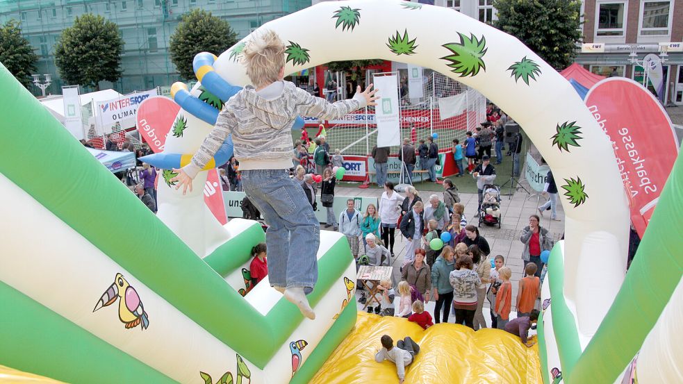 Das Kinderfest hat Tradition in Aurich und verspricht auch in diesem Jahr wieder jede Menge Spaß. Das Foto stammt aus dem Jahr 2011. Foto: Banik/Archiv