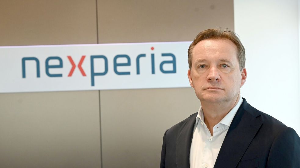 Halbleiter-Manager Kempe ist für die Fertigung von Nexperia zuständig. (Archivbild) Foto: David Hammersen/dpa