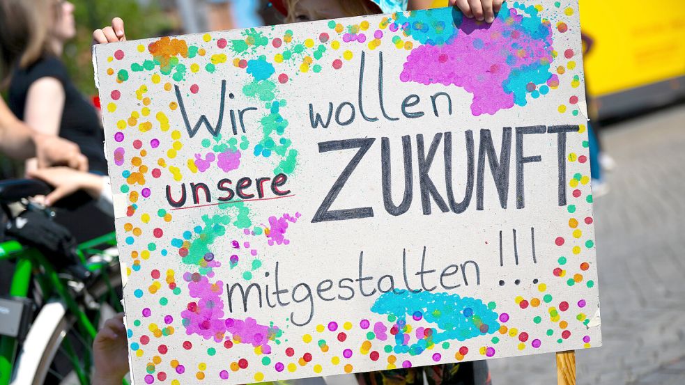 Einige Ostfriesen wünschen sich, den Wandel der Kirche aktiver mitgestalten zu können. Foto: Sina Schuldt/dpa