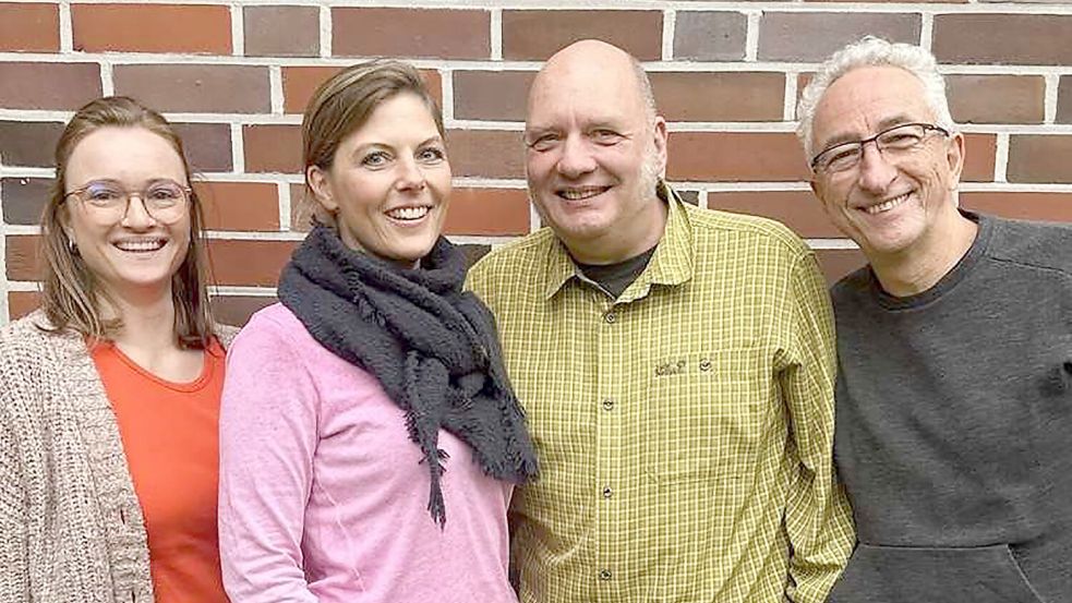 Das Team der Praxis am Kattewall: Dr. Charlotte Habben (von links), Stephanie Strickstrack-Reich, Götz Gnielka und Dr. Ashraf El-Kabarity. Foto: privat