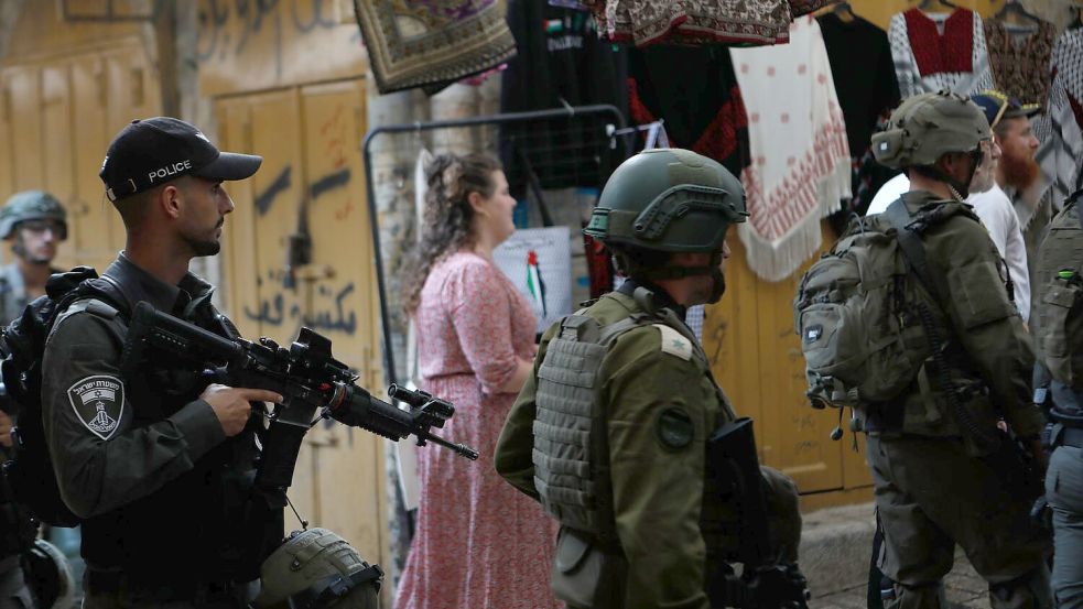Israelische Soldaten in Hebron. (Archivbild) Foto: Mamoun Wazwaz/APA Images via ZUMA Press Wire/dpa