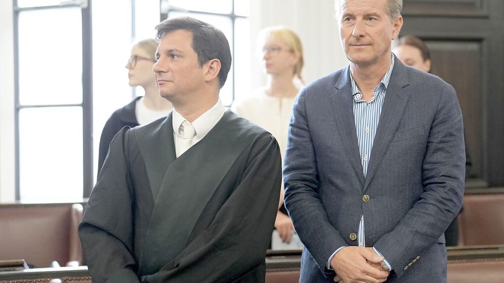 Blocks-Ex-Mann Stephan Hensel und sein Anwalt. Foto: Marcus Brandt/dpa-Pool/dpa
