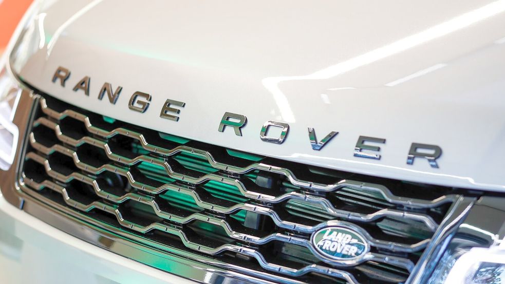 Der britische Autobauer Jaguar Land Rover muss wegen einer Cybertattacke schwere Störungen bei Produktion und Verkauf hinnehmen. Foto: Gerald Matzka/dpa-Zentralbild/dpa