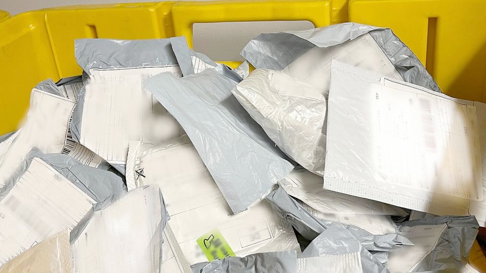 Beschlagnahmte Sendungen, in denen in vielen Fällen nicht bestelltes Saatgut verschickt wurde, Foto: K. Kaminski