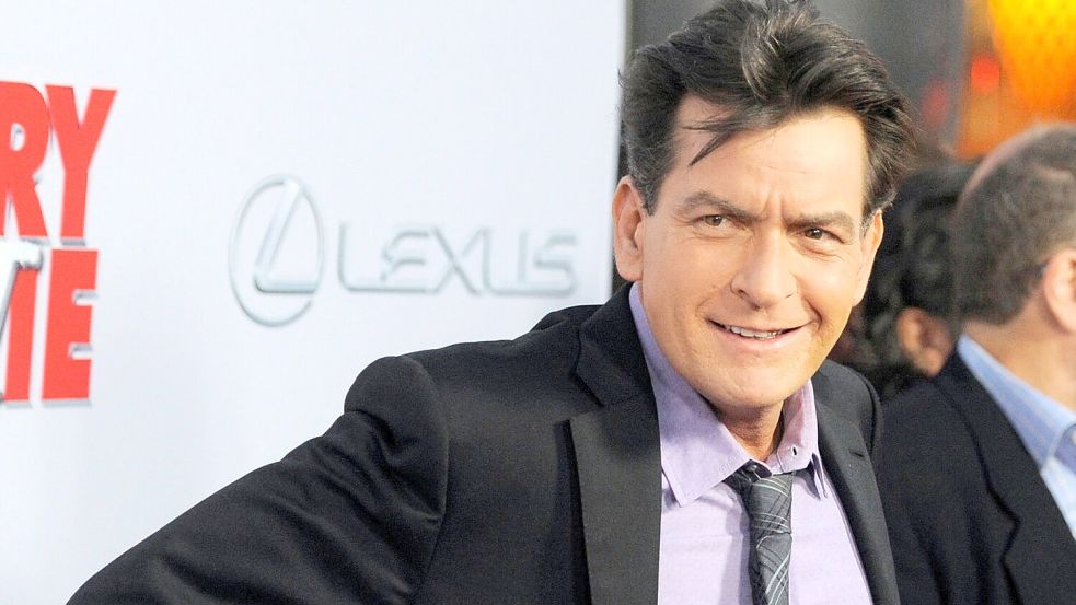 Blickt schon mit 60 auf ein bewegtes Leben zurück: Charlie Sheen. (Archivbild) Foto: Chris Pizzello/Invision via AP/d