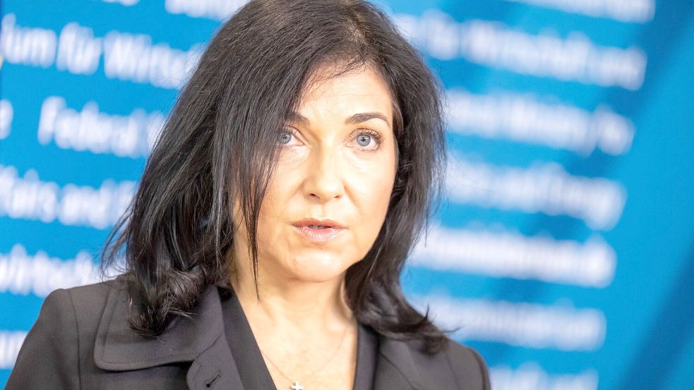 Die Wirtschaftsministerin spricht von guten Nachrichten. Foto: Michael Kappeler/dpa