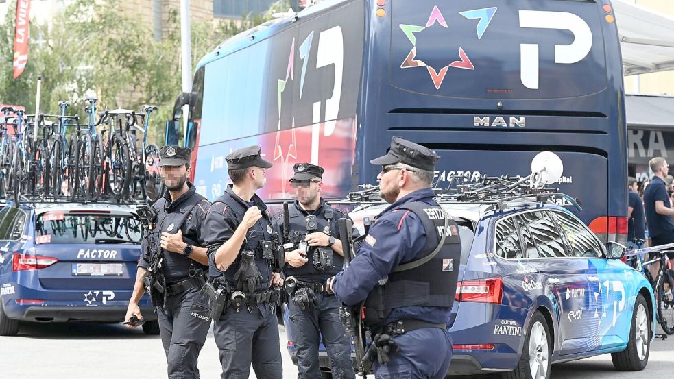 Das israelische Team steht unter Polizeischutz. Foto: David De Haro/EUROPA PRESS/dpa