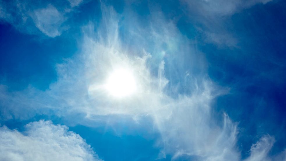 Am Wochenende zeigt sich öfter die Sonne. Es wird auch wärmer. Foto: dpa
