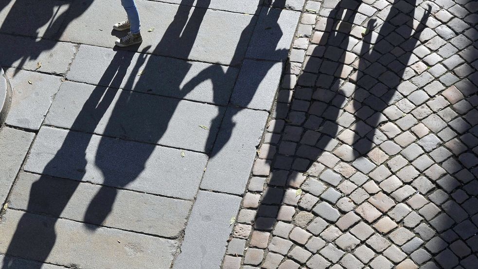Der Fach- und Arbeitskräftemangel stellt Deutschland heute schon vor große Herausforderungen. (Symbolbild) Foto: Matthias Hiekel/ZB/dpa