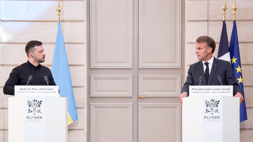 Frankreichs Präsident Macron und sein ukrainischer Kollege Selenskyj hielten eine Pressekonferenz ab. Foto: Ludovic Marin/Pool AFP/AP/dpa