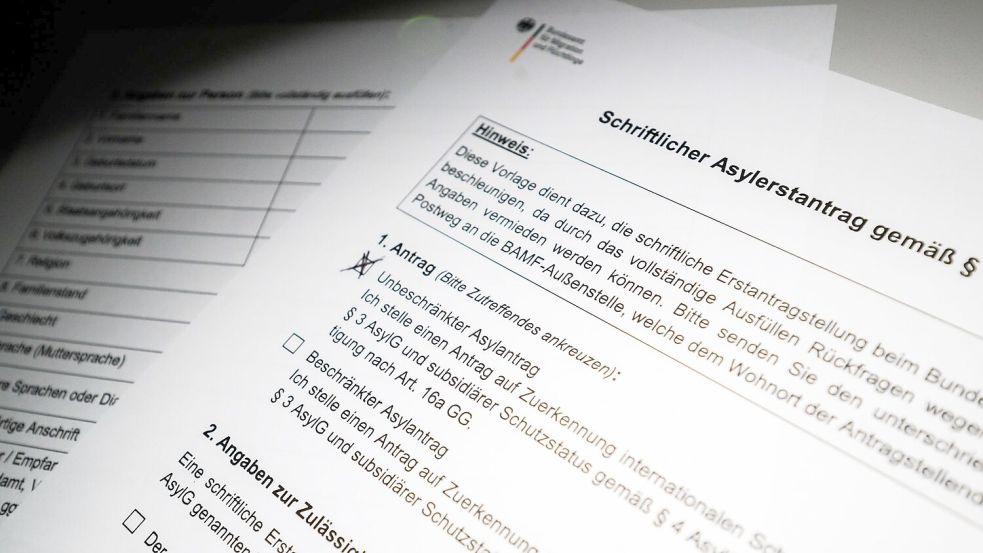 Die Zahl der Asylerstanträge sank im August im Vergleich zum Juli um 5,9 Prozent. (Symbolbild) Foto: Julian Stratenschulte