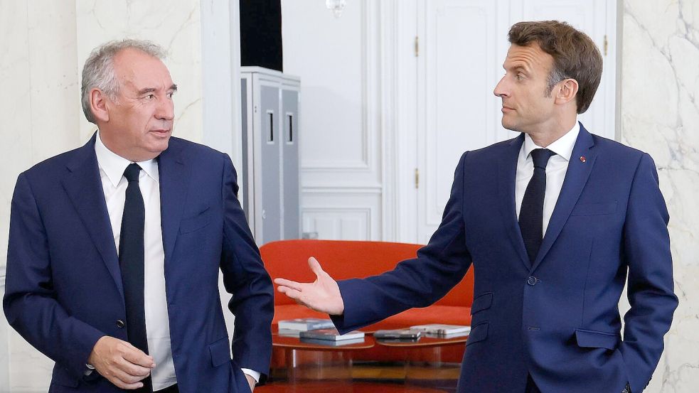 Erst im Dezember hatte Präsident Macron François Bayrou zum Premierminister ernannt - nun steht seine Regierung vor dem Aus. (Archivbild) Foto: Ludovic Marin/AFP POOL/AP/dpa
