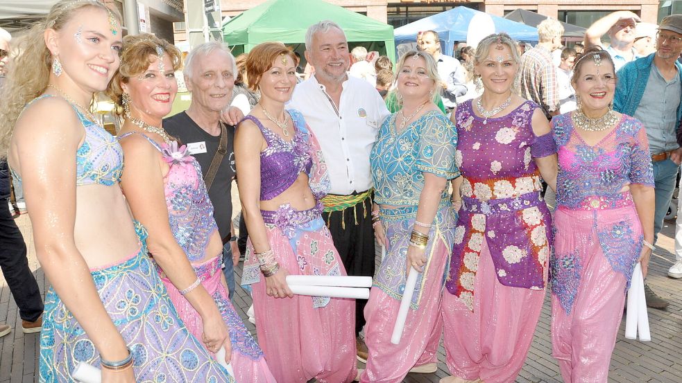Das Fest der Kulturen begeisterte am Samstag und Sonntag Tausende in der Leeraner Innenstadt. Foto: Bodo Wolters