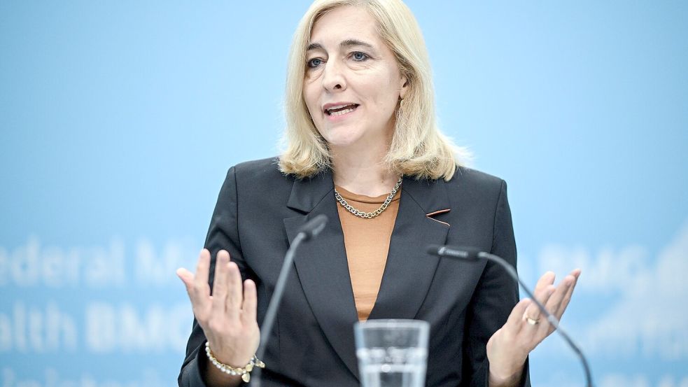 Eine Projektgruppe ist aufgelöst – damit bereitet Gesundheitsministerin Warken das Ende eines diskutierten Projektes ihres Vorgängers vor. Foto: dpa/Britta Pedersen