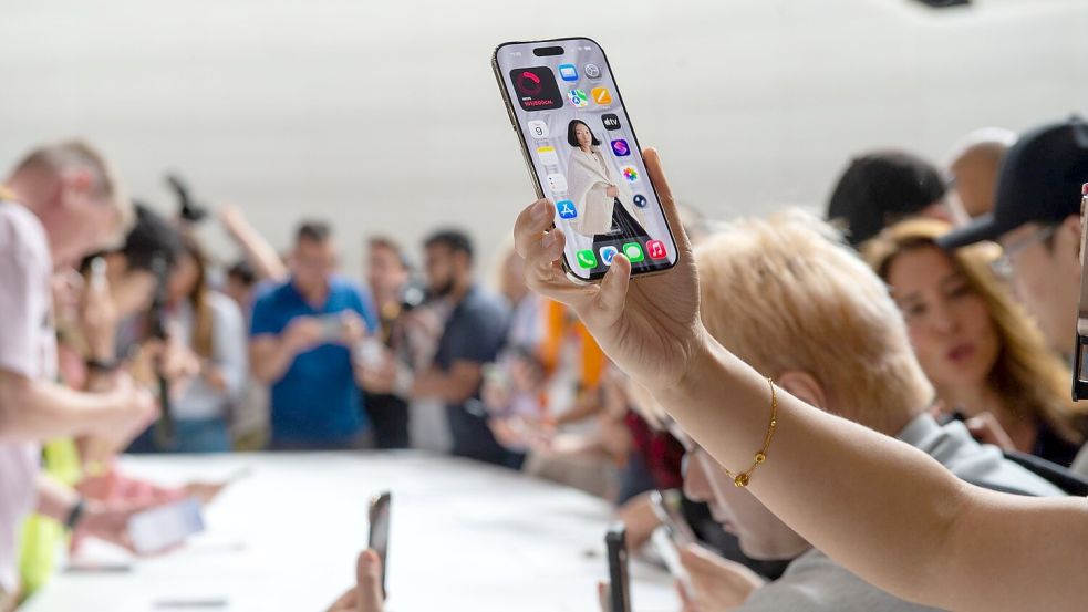 Das iPhone Air ist 5,6 Millimeter dick - und damit das bisher dünnste Apple-Handy. Foto: Andrej Sokolow