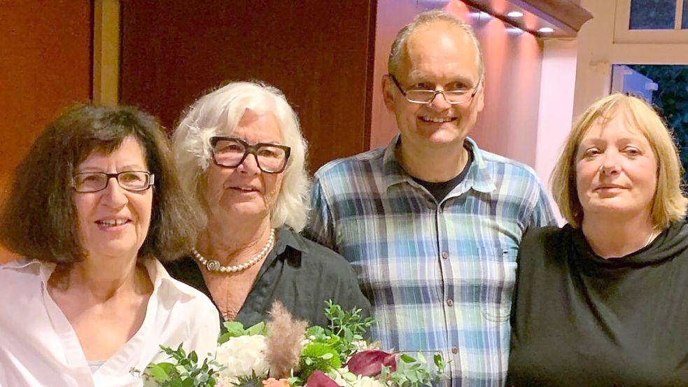 Den neuen Vorstand des UEK-Fördervereins bilden (von links): Regina Körholz, Hanna Hagen, Vorsitzender Dr. Axel Schönian und Magdalene Bennts. Foto: privat