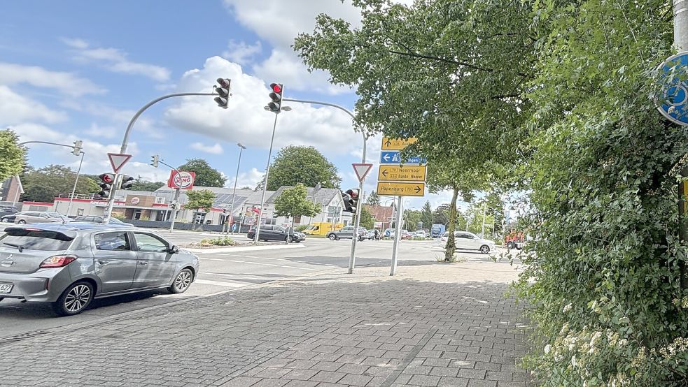 Die Spierkreuzung in Leer ist viel befahren. Foto: Vera Vogt/Archiv