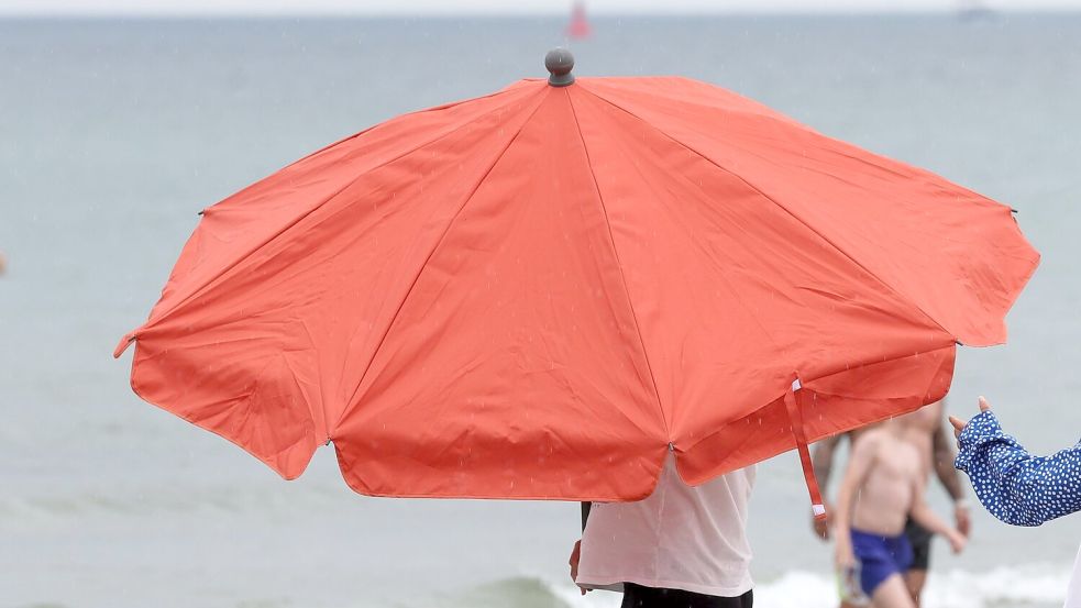 Der Deutschland-Tourismus fiel im Juli vielfach ins Wasser. (Archivbild) Foto: Bernd Wüstneck